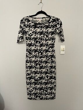 Women’s LuLaRoe Disney nightmare before Christmas Julia dress NWT
